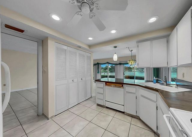 1655 S HIGHLAND AVENUE J194, Clearwater, FL 33756