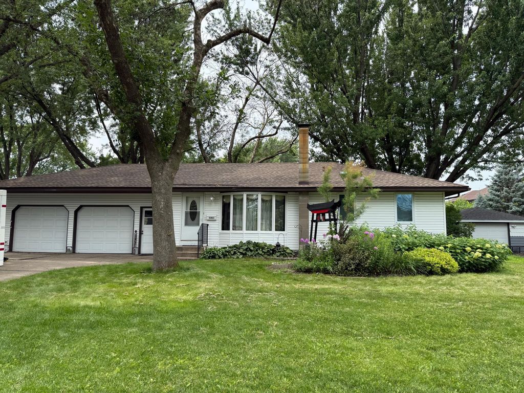 6803 Toledo Avenue N, Brooklyn Center, MN 55429