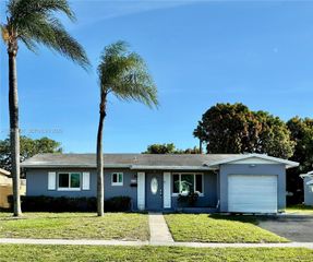 3790 NW 28th St -, Lauderdale Lakes, FL 33311