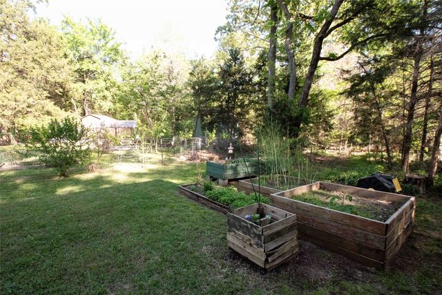 212 E Willow Lane, Murchison, TX 75778