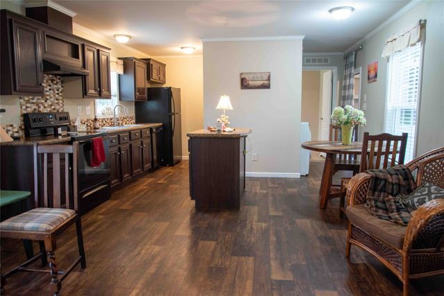 212 E Willow Lane, Murchison, TX 75778