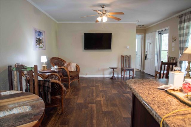 212 E Willow Lane, Murchison, TX 75778