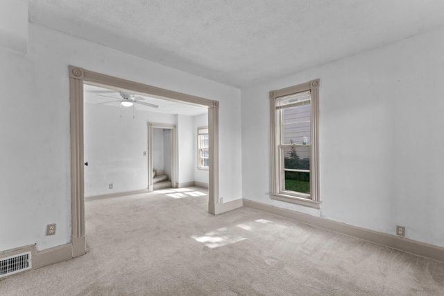 1827-1829 Saint Anthony Avenue, Saint Paul, MN 55104