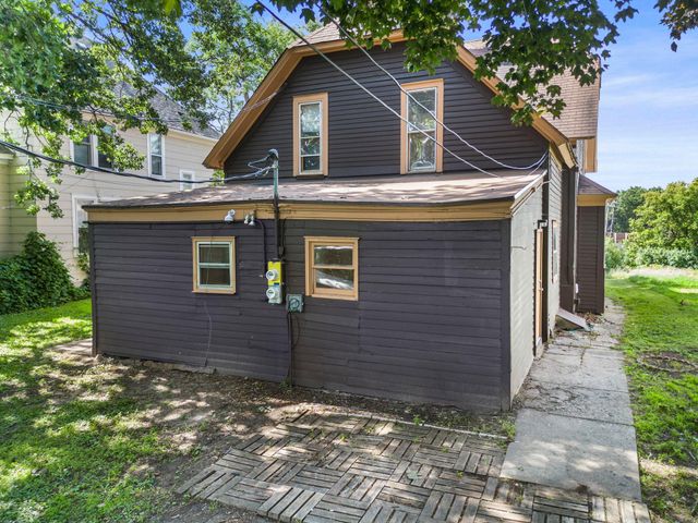 1827-1829 Saint Anthony Avenue, Saint Paul, MN 55104