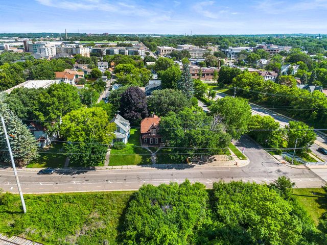 1827-1829 Saint Anthony Avenue, Saint Paul, MN 55104