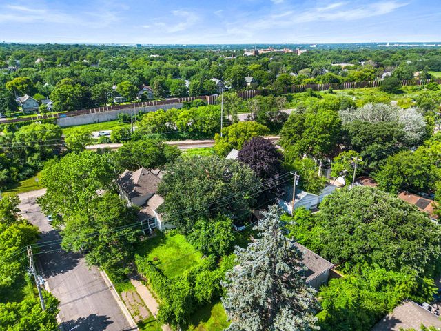 1827-1829 Saint Anthony Avenue, Saint Paul, MN 55104