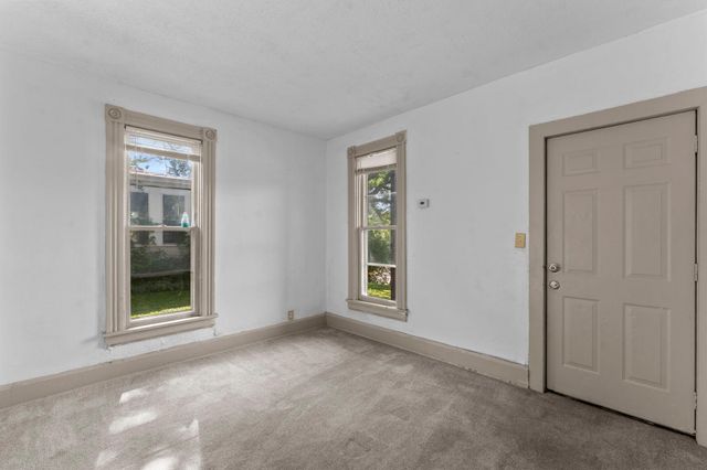 1827-1829 Saint Anthony Avenue, Saint Paul, MN 55104