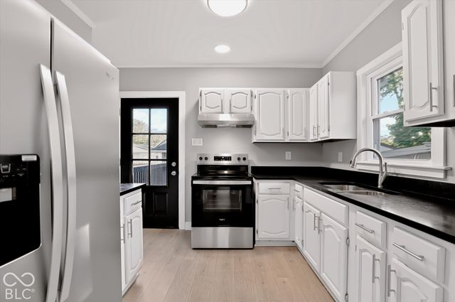 1415 E Castle Avenue, Indianapolis, IN 46227