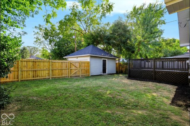1415 E Castle Avenue, Indianapolis, IN 46227
