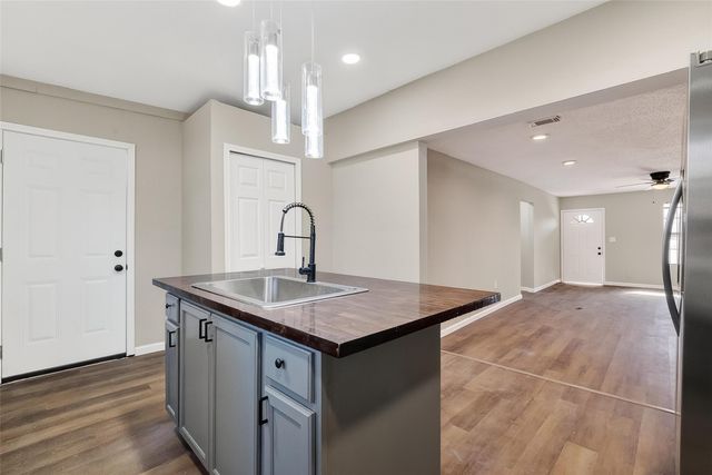 7437 Bywood Street, Houston, TX 77028