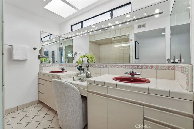 64 59th Place, Long Beach, CA 90803