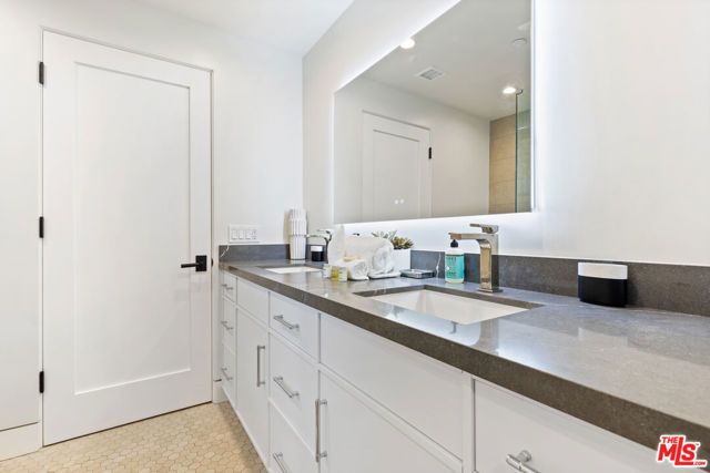 731 N Curson Avenue, Los Angeles, CA 90046