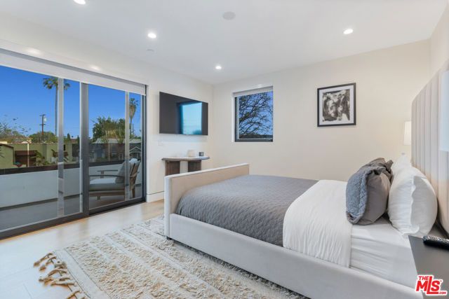 731 N Curson Avenue, Los Angeles, CA 90046