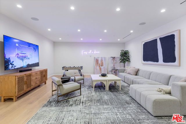 731 N Curson Avenue, Los Angeles, CA 90046