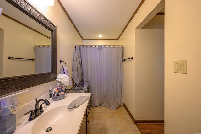 1775 Sun Valley Drive, Batesville, AR 72501