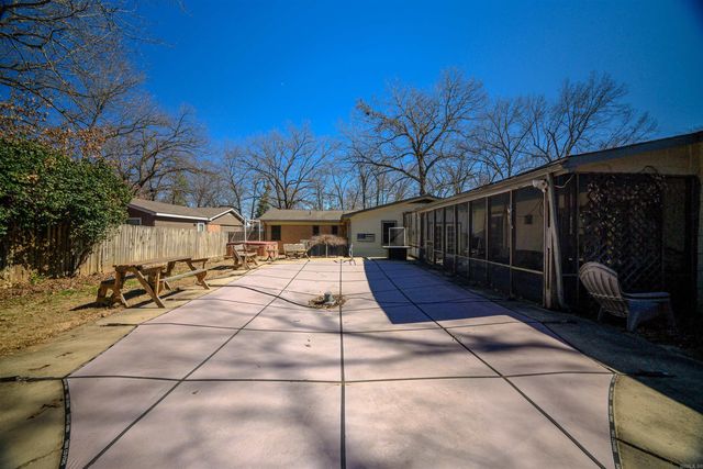 1775 Sun Valley Drive, Batesville, AR 72501