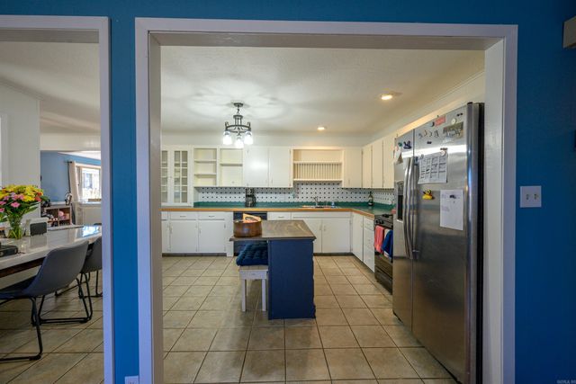 1775 Sun Valley Drive, Batesville, AR 72501