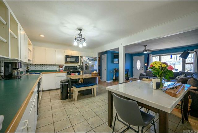 1775 Sun Valley Drive, Batesville, AR 72501