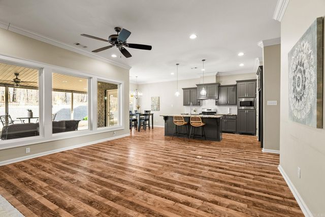 1804 Maple Ridge, Benton, AR 72019