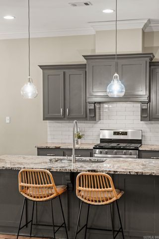 1804 Maple Ridge, Benton, AR 72019