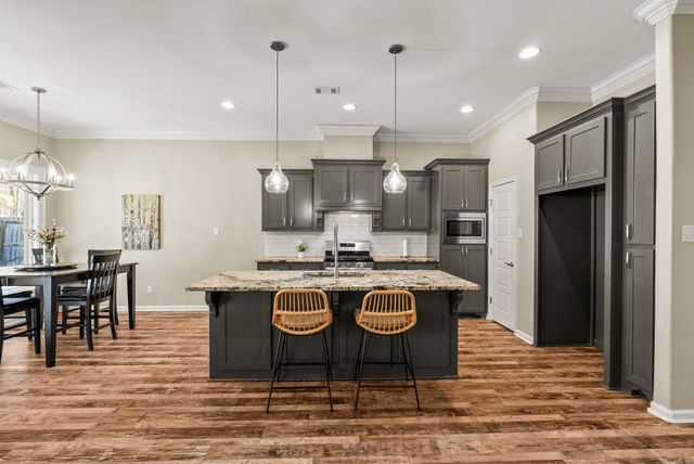 1804 Maple Ridge, Benton, AR 72019