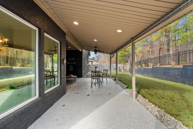 1804 Maple Ridge, Benton, AR 72019