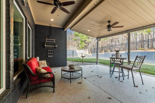 1804 Maple Ridge, Benton, AR 72019