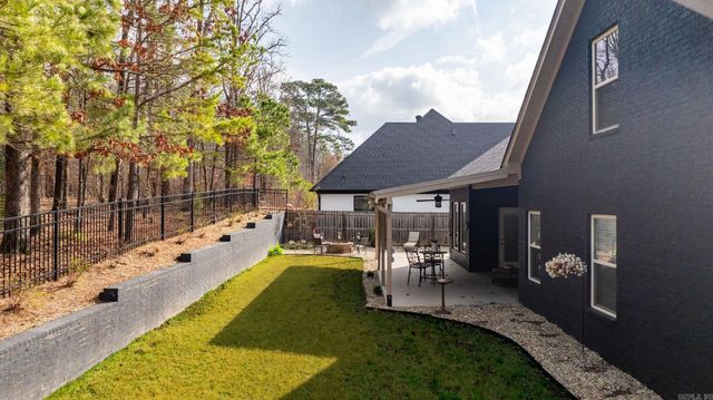 1804 Maple Ridge, Benton, AR 72019