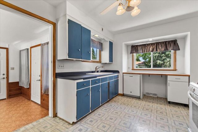 W174N9787 Wendy LANE, Germantown, WI 53022
