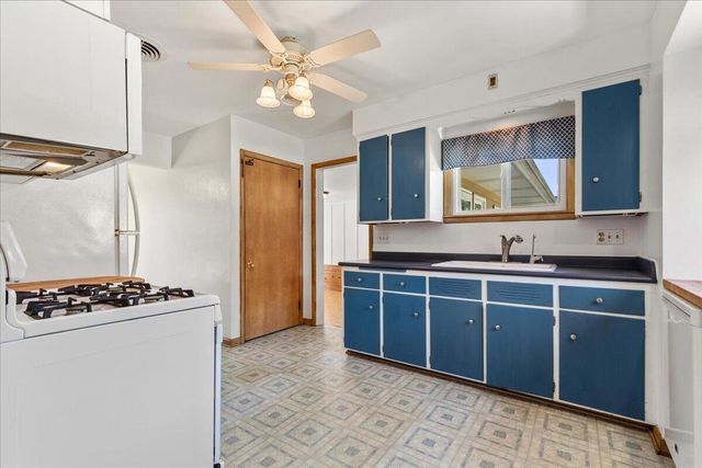 W174N9787 Wendy LANE, Germantown, WI 53022