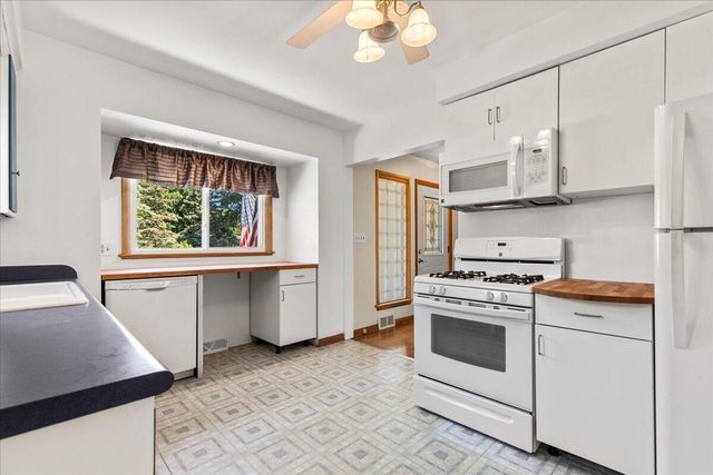 W174N9787 Wendy LANE, Germantown, WI 53022