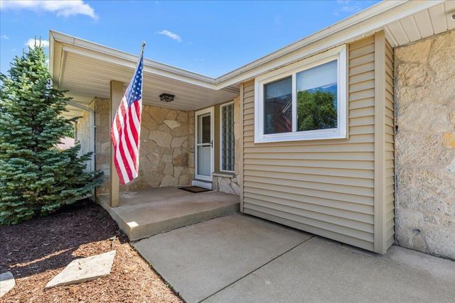 W174N9787 Wendy LANE, Germantown, WI 53022
