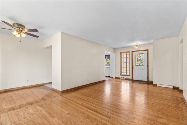 W174N9787 Wendy LANE, Germantown, WI 53022