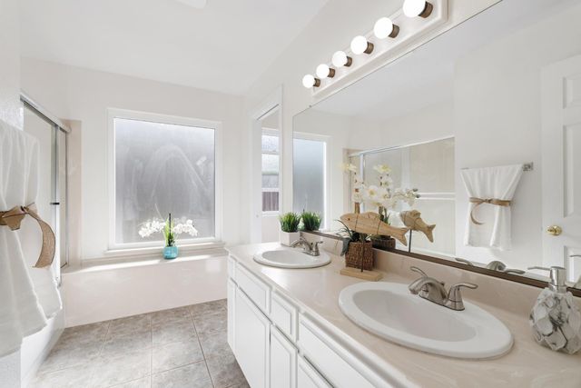 1333 Stonebridge Way, Roseville, CA 95661