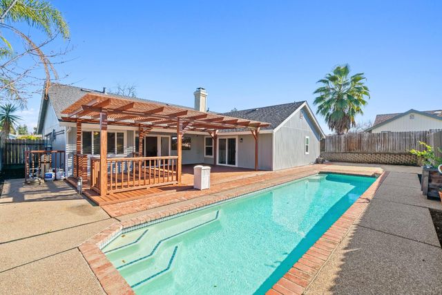 1333 Stonebridge Way, Roseville, CA 95661