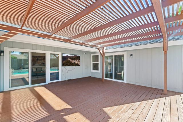 1333 Stonebridge Way, Roseville, CA 95661