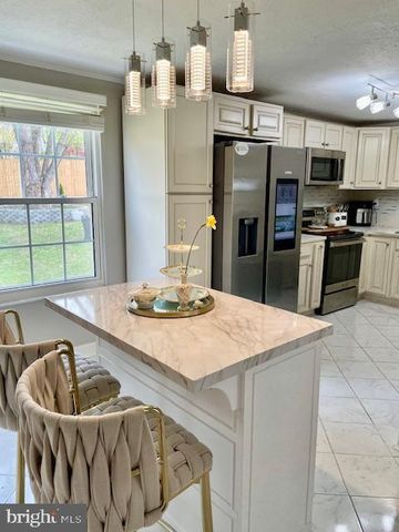 704 PRITCHARD LN, Upper Marlboro, MD 20774