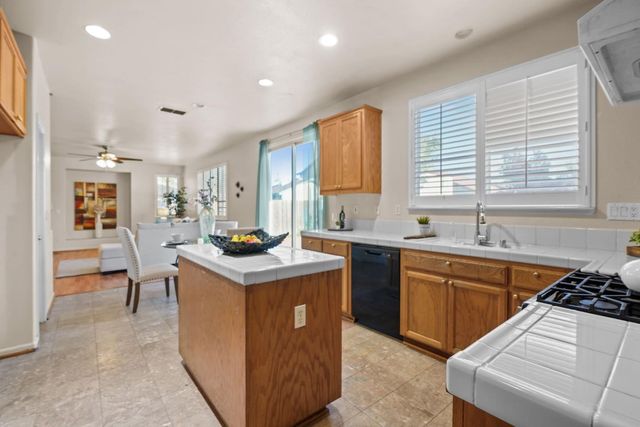 5071 Moorcroft Circle, Stockton, CA 95206