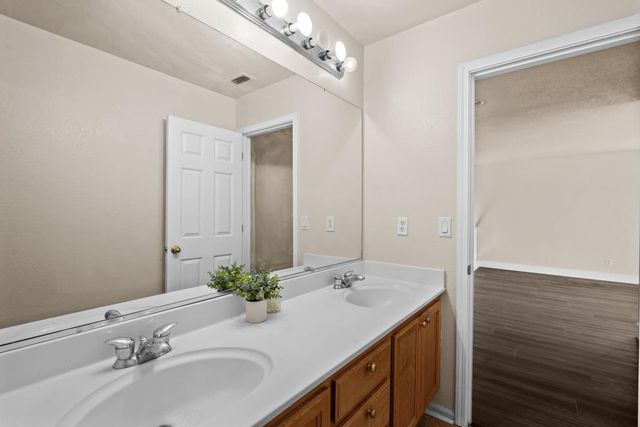5071 Moorcroft Circle, Stockton, CA 95206