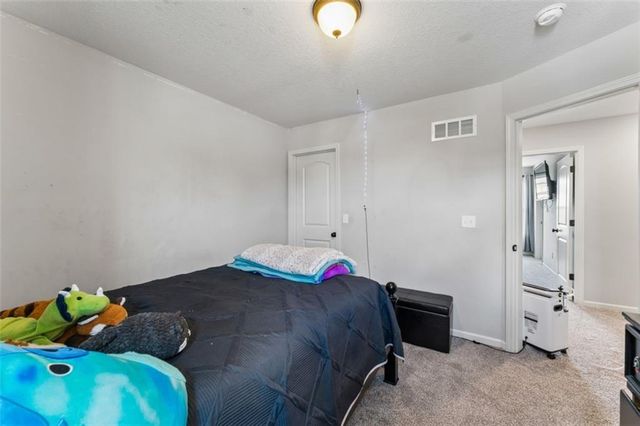 1700 Chestnut Street, Kearney, MO 64060