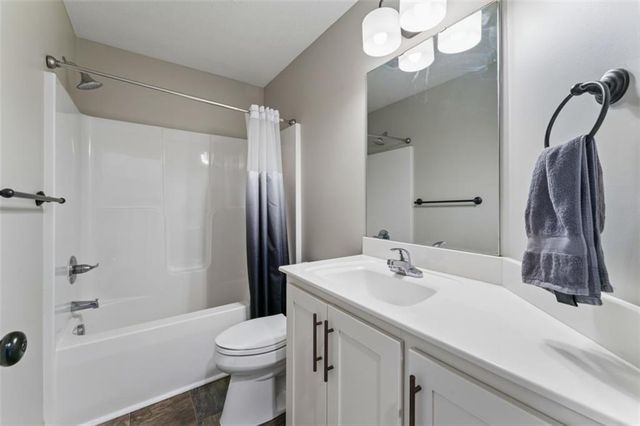 1700 Chestnut Street, Kearney, MO 64060