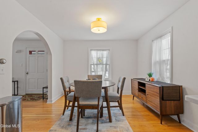 2011 Robinwood Avenue, Rotterdam, NY 12306