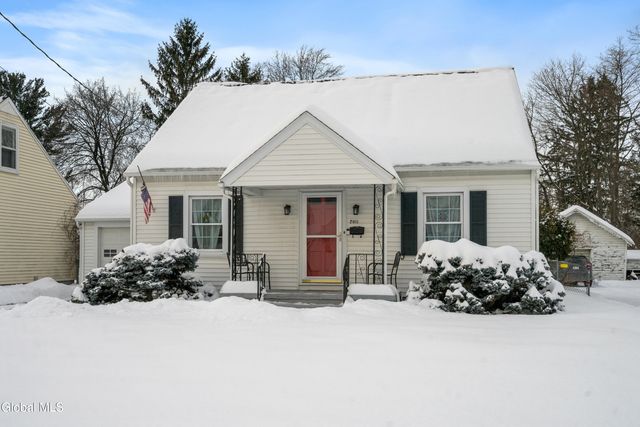 2011 Robinwood Avenue, Rotterdam, NY 12306