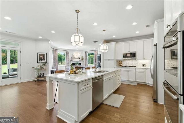 6411 Winter Harbor Drive, Flowery Branch, GA 30542