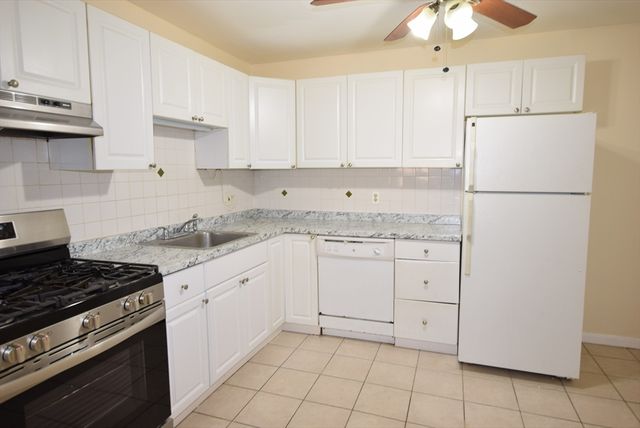 309 Pawtucket Blvd 10, Lowell, MA 01854