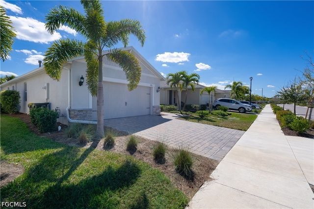42186 Edgewater DR, Punta Gorda, FL 33982