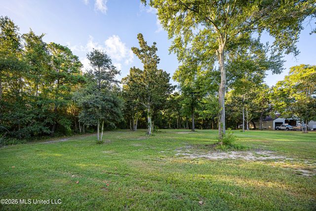 Seashore Avenue, Ocean Springs, MS 39564