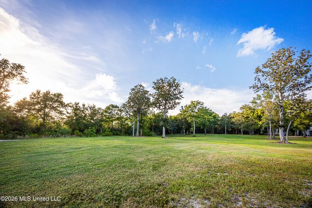 Seashore Avenue, Ocean Springs, MS 39564