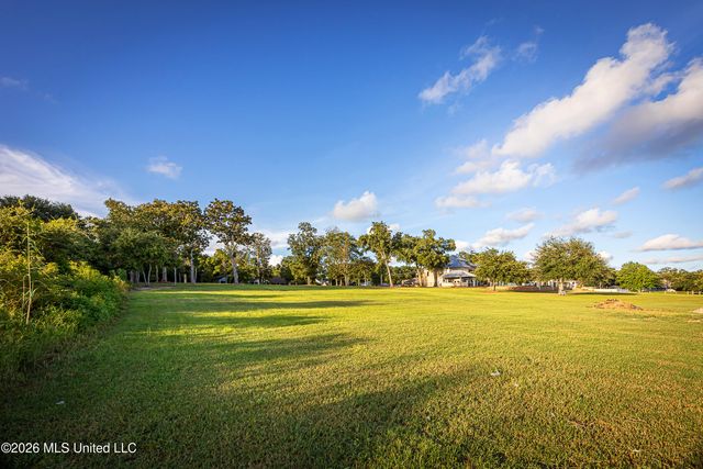 Seashore Avenue, Ocean Springs, MS 39564