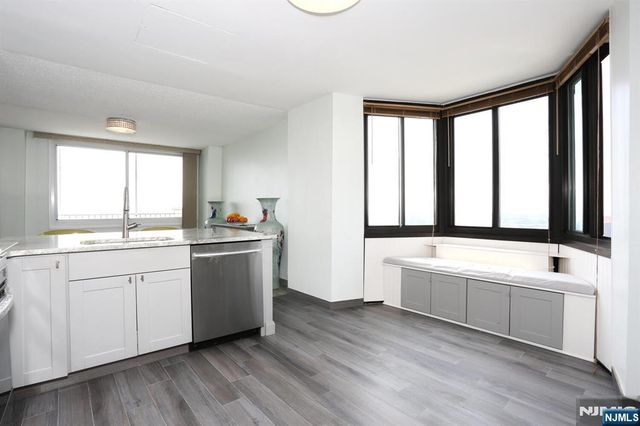 160 Overlook Avenue 26C, Hackensack, NJ 07601